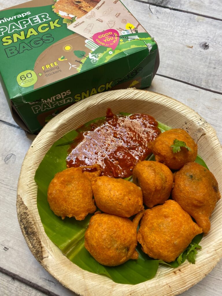 How to pack Aloo Bonda to keep it hot and fresh for longer?